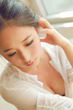 韩国理伦少妇4做爰
