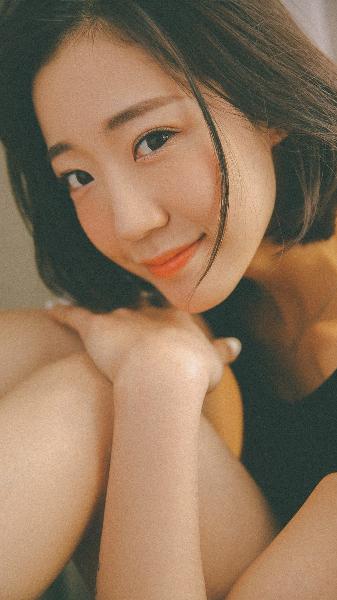 领导扒开我奶罩吸我奶头视频