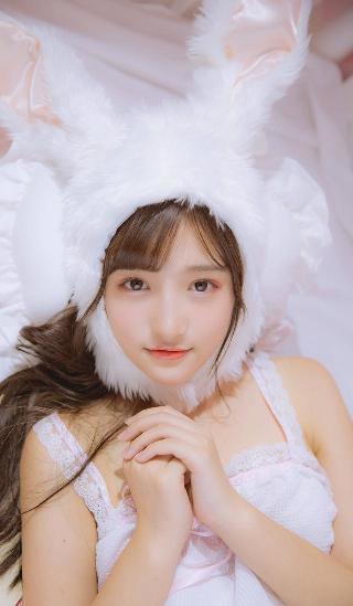 两个奶被揉到高潮了
