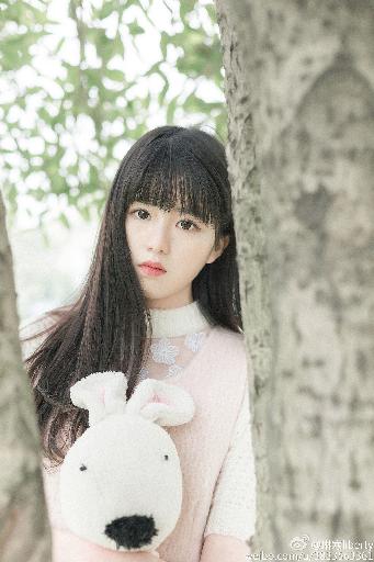 男女黄床上色视频免费的小说