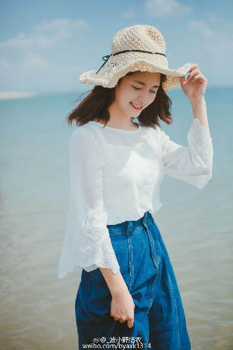 人妻被按摩师玩弄到潮喷