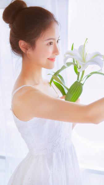 两个奶被揉到高潮了