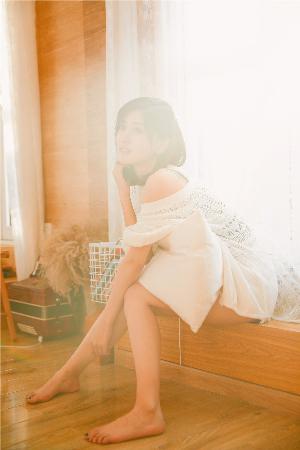 女人脱了裤衩让男人捅