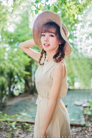 中国白嫩丰满人妻VIDEOS