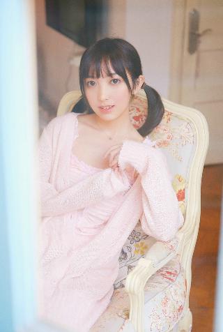 金瓶第1回双乳被吸