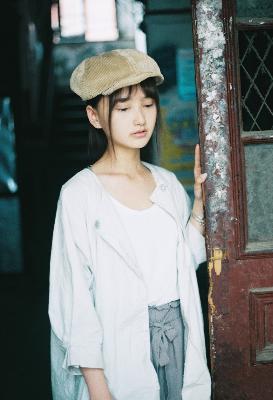 青青河边草