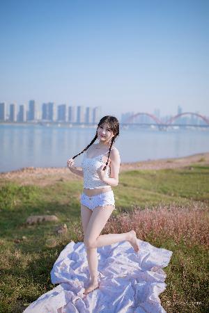 最近中文字幕免费MV第一季歌词