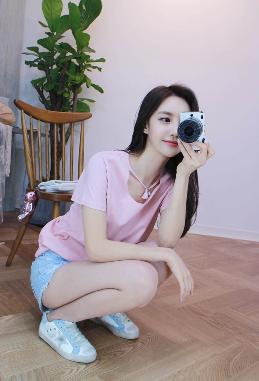 女人大荫蒂被添全过程