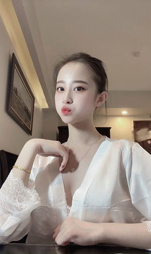 办公室奶边摸边做爰69式图片