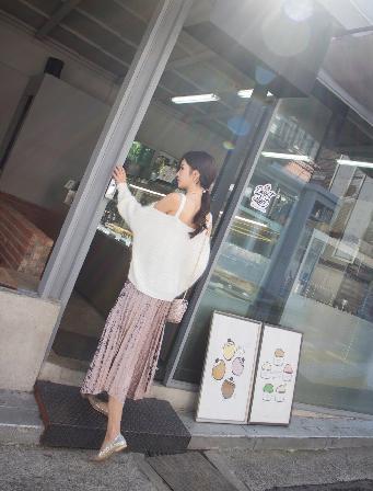 女人脱了裤衩让男人捅